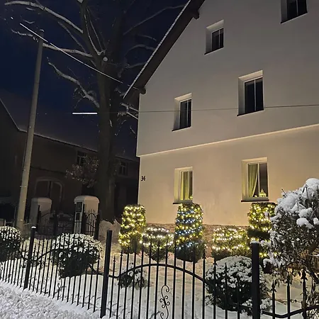 Dom Pod Debem Konradow (Lower Silesia)