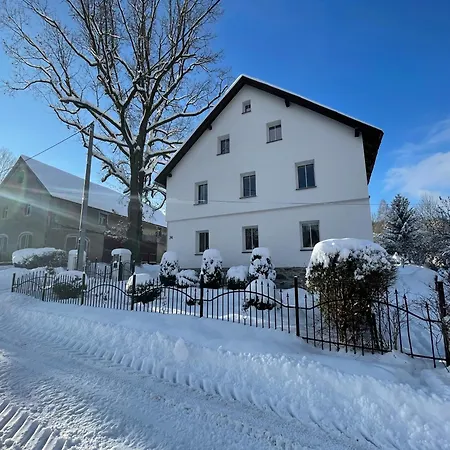 Dom Pod Debem Сasa de vacaciones Konradow (Lower Silesia)
