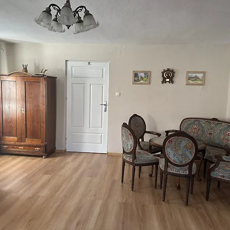 Dom Pod Debem Konradow (Lower Silesia)