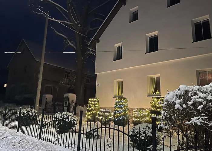 Dom Pod Debem Konradow (Lower Silesia)