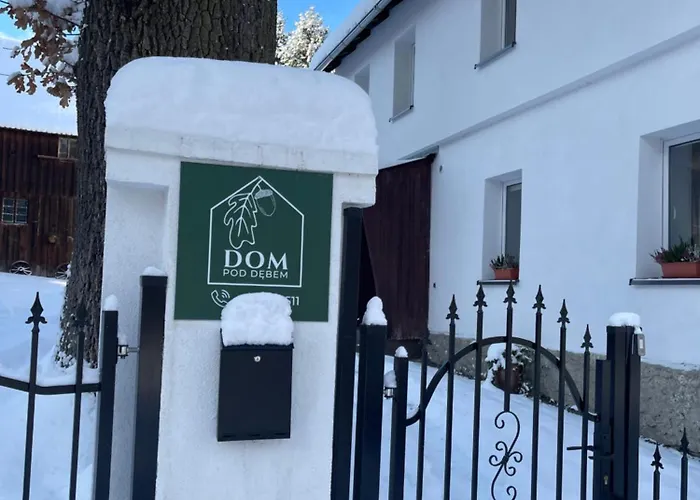 Dom Pod Debem بيت للعطل Konradow (Lower Silesia)